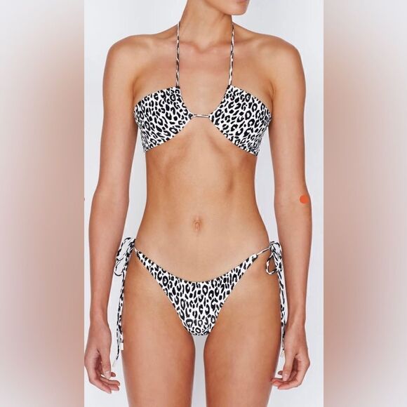 TRIANGL - ASTER POWDER IN BLACK AND WHITE + BAG NEW WITH TAGS - Picture 2 of 5